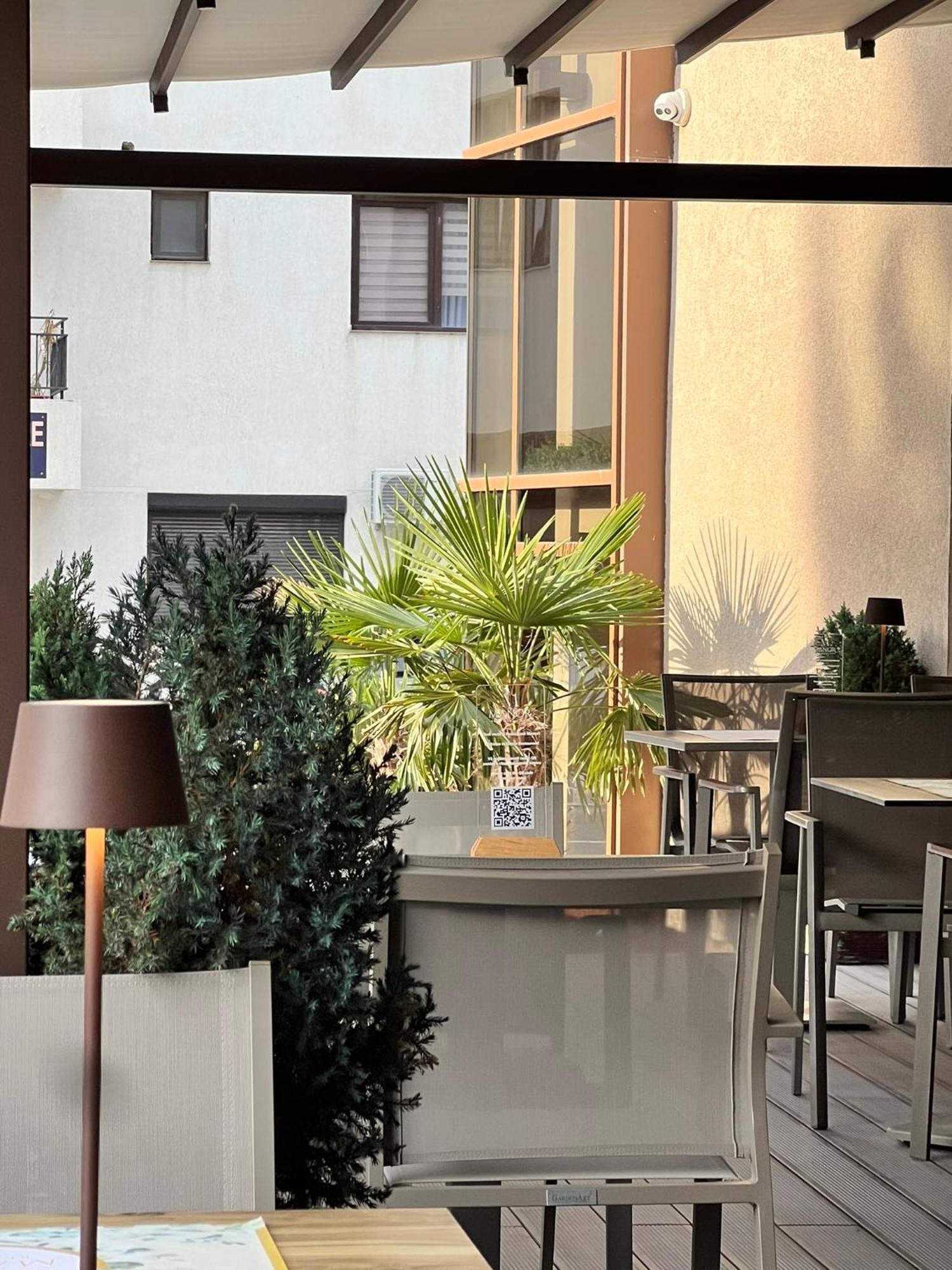 Hotel Manor Năvodari 외부 사진